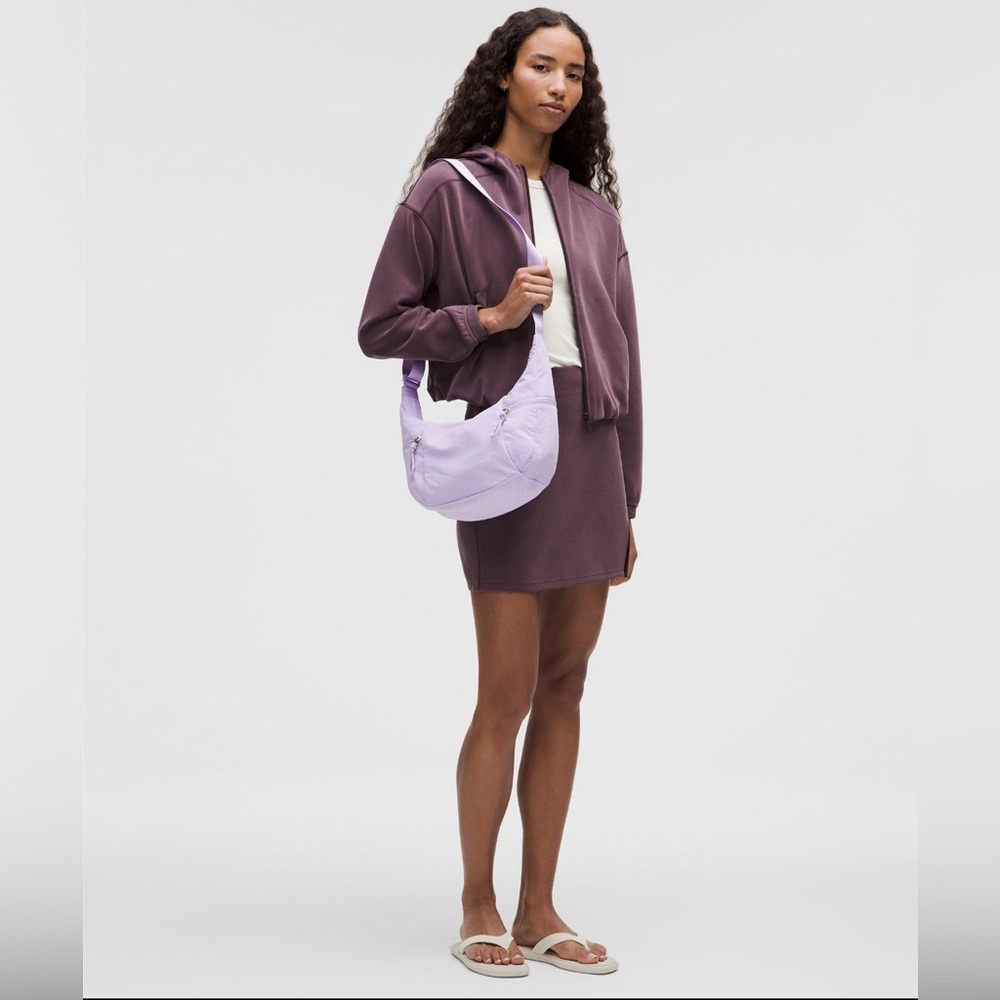 Lululemon Slouchy Sling Bag 6L Lavender Frost